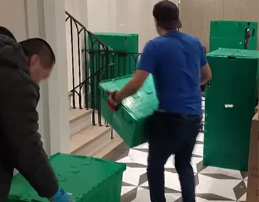 Why Plastic Crates Are Revolutionizing the Modern Office Move